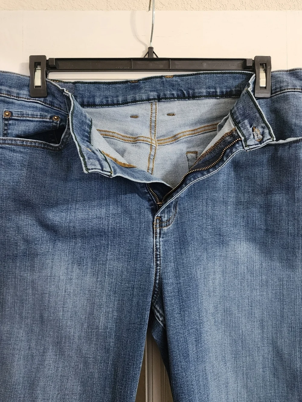 L.L.Bean BeanFlex Jeans 38x34 Medium Wash Stretch Straight COOLMAX FLAWED